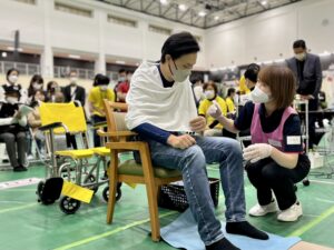 選手100名が介護実技 全国から集結、絆広がる　オールジャパン ケアコンテスト